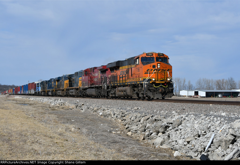 BNSF 7196